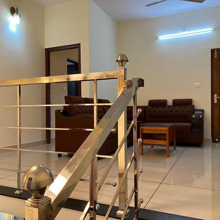 Pullad Villa Aranmula Kültér fotó