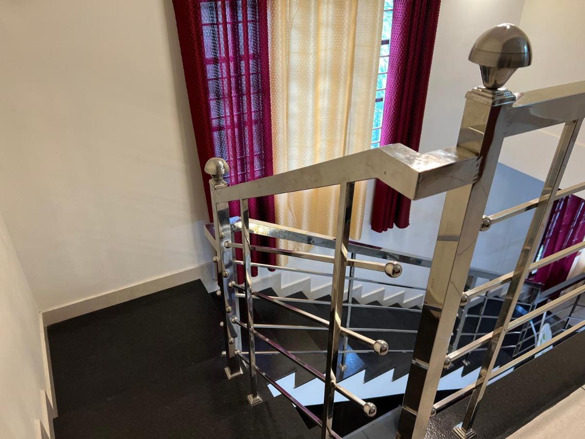 Pullad Villa Aranmula Kültér fotó